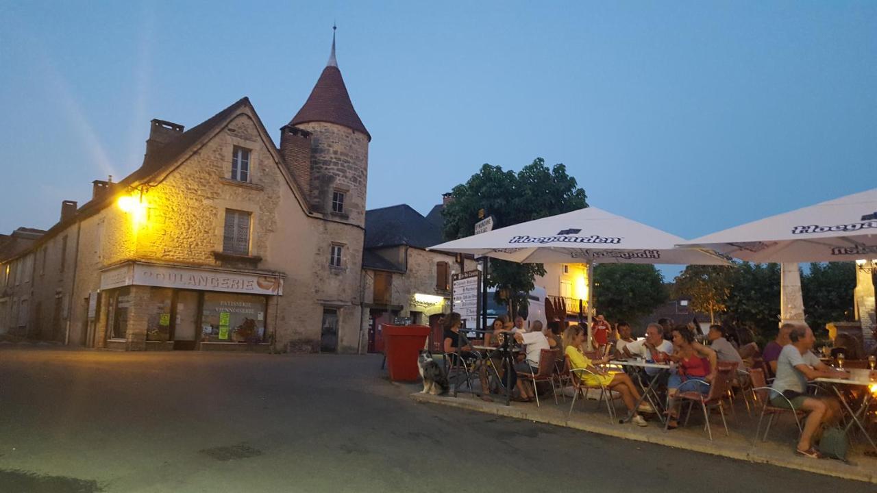 Saint-Julien-de-Lampon Au Soleil Couchant المظهر الخارجي الصورة