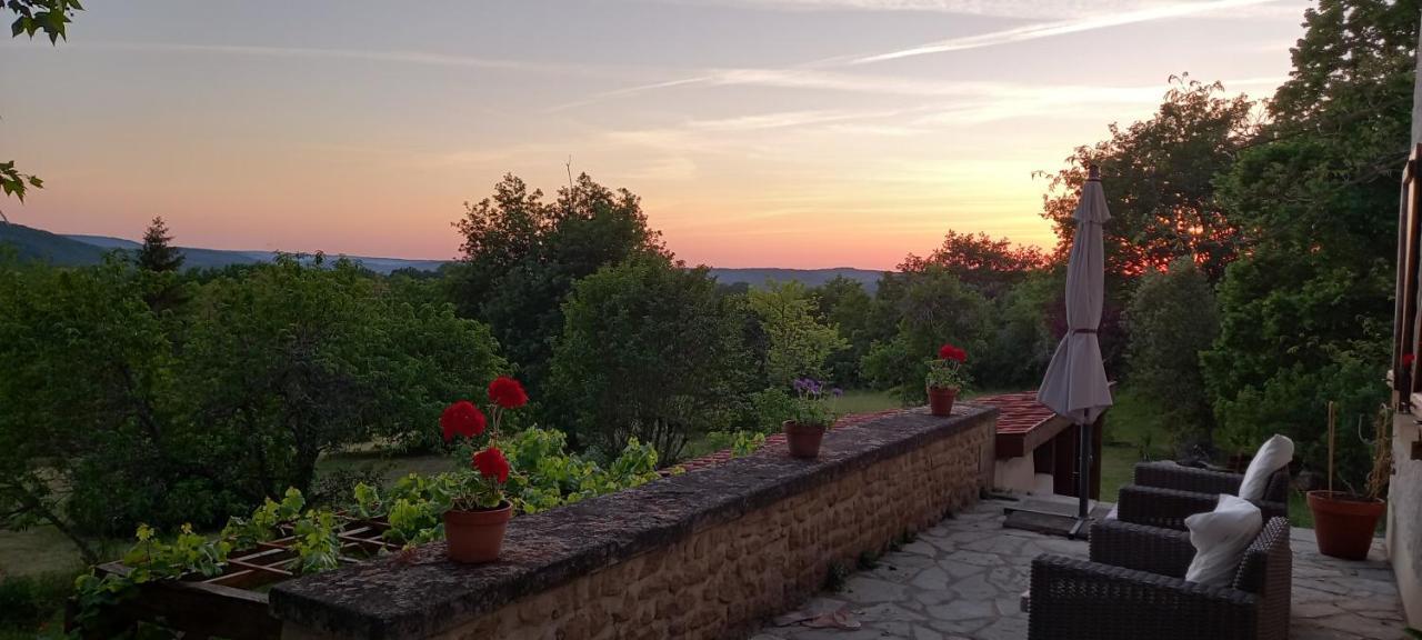 Saint-Julien-de-Lampon Au Soleil Couchant المظهر الخارجي الصورة